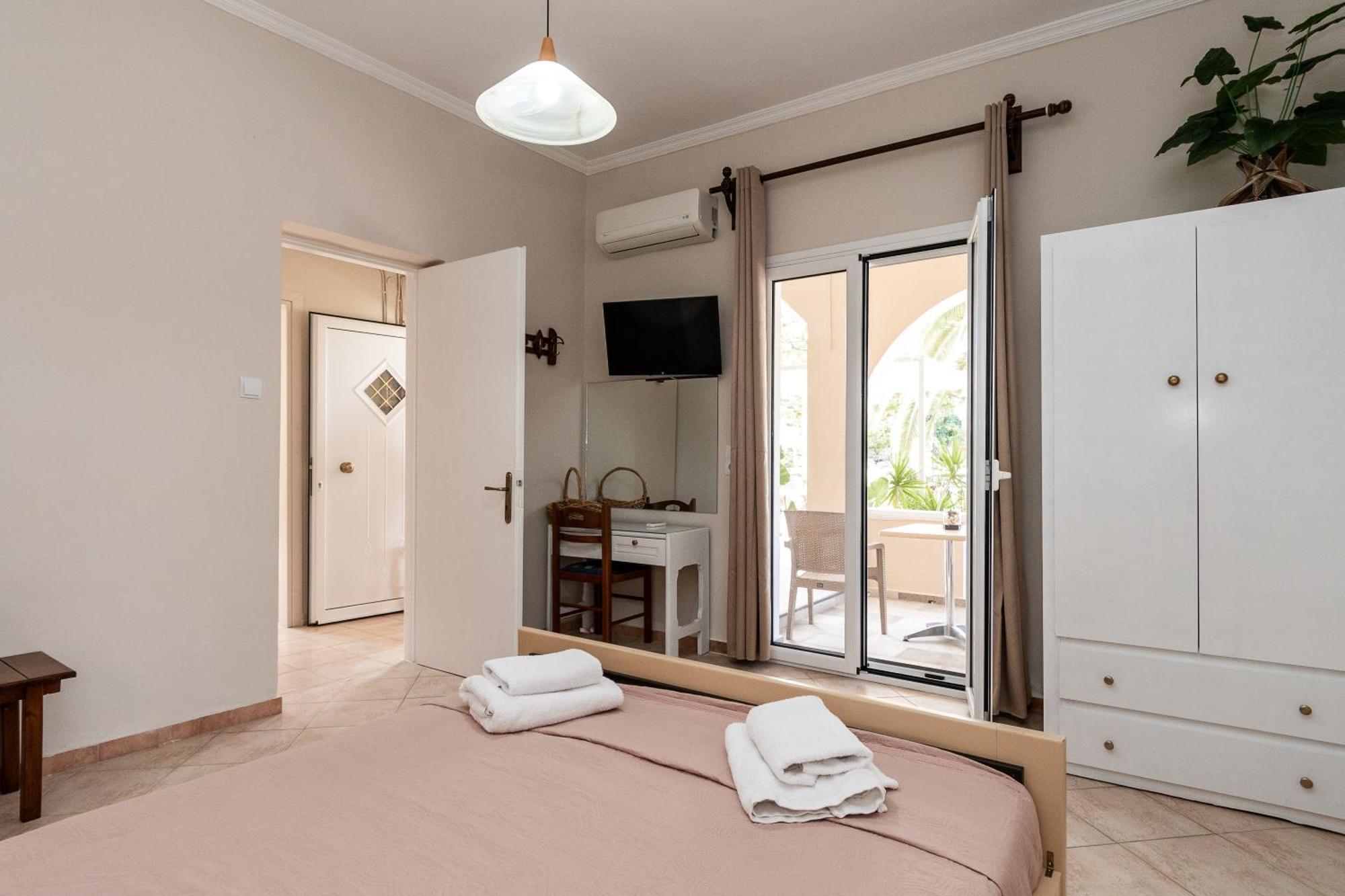Mentikas Studios Apartment *
